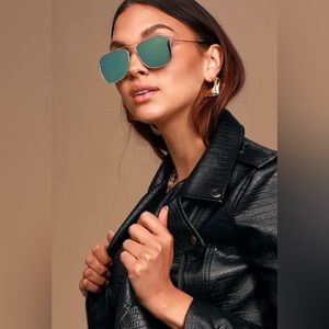 NWT - Lulus Mirrored Aviator Sunglasses